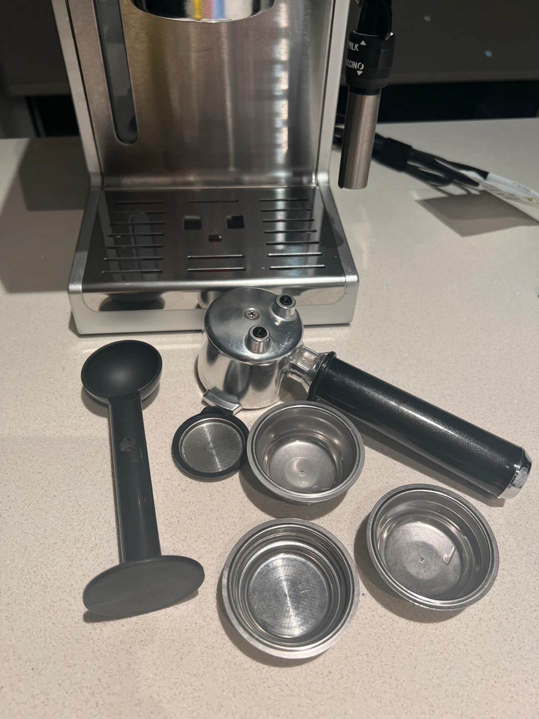 De'Longhi ECP3630 Espresso & Cappuccino Machine - photo 3