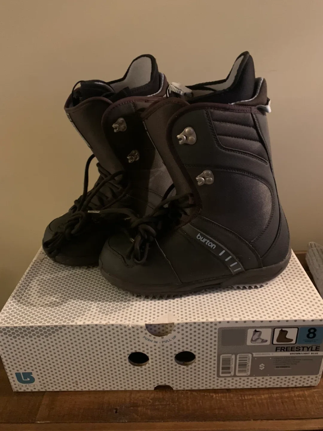Burton Freestyle Snowboard Boots - Size 8