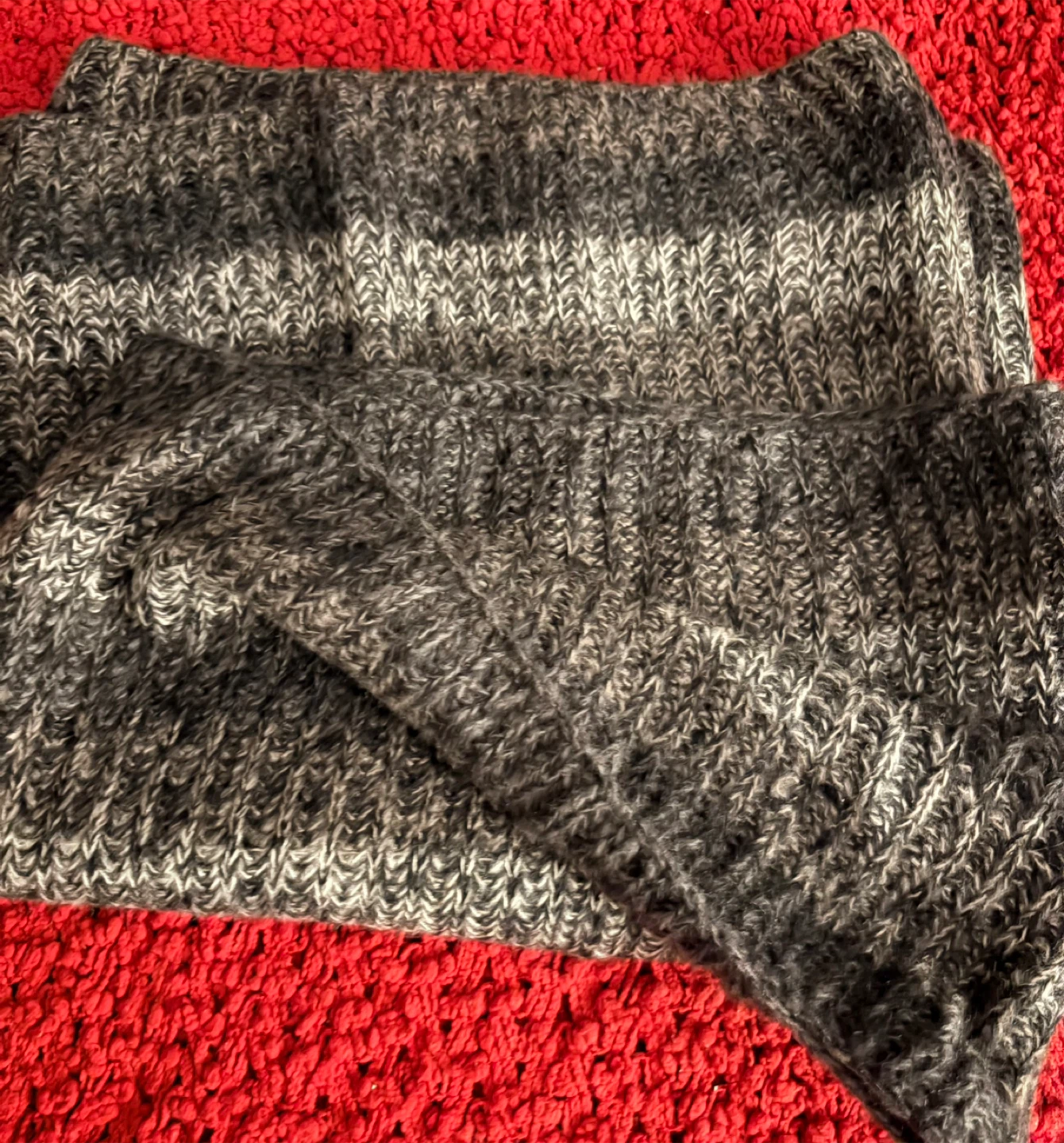 Knitted Scarves - photo 4