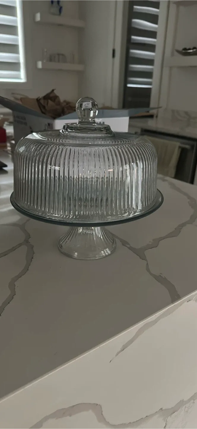 Anchor Hocking Monaco Cake Stand with Dome Lid