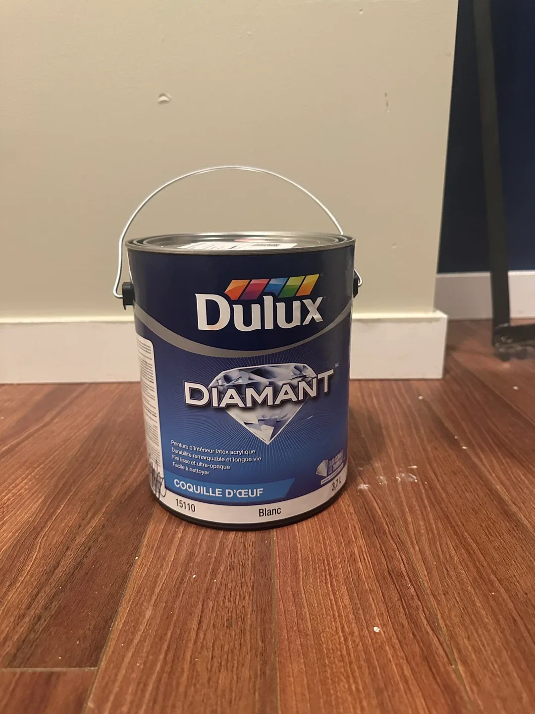 Dulux Diamond Eggshell White Paint - 3.7L