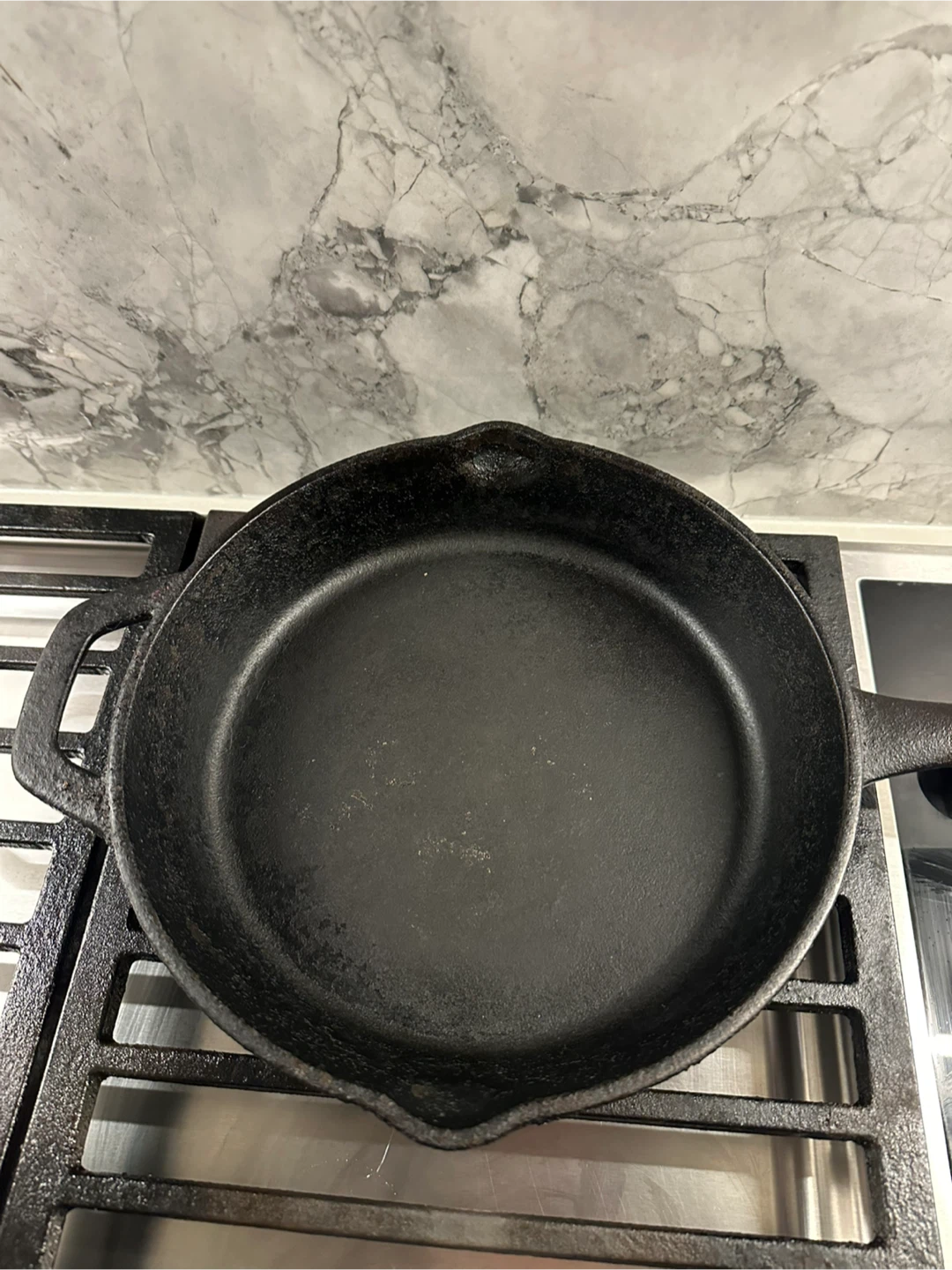 Cast Iron Skillet 10.5 inches - photo 2