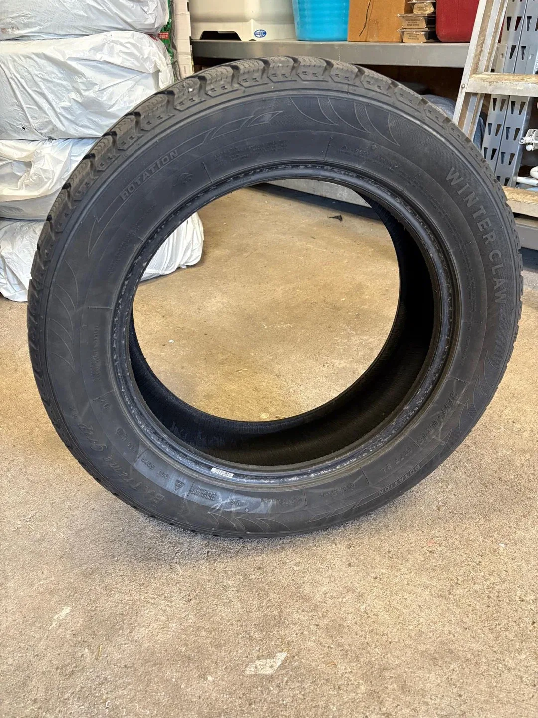 Winter Claw 235/60R18 Winter Tire image indicator(3)