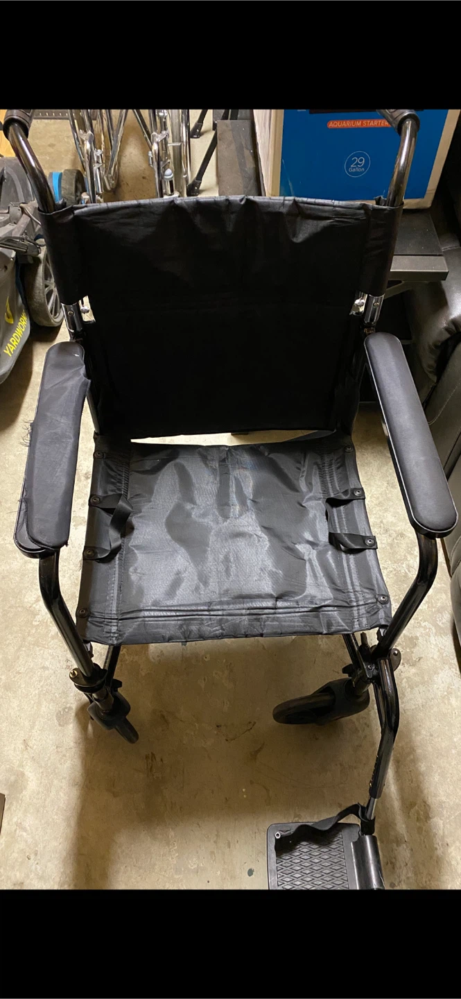 Lightweight Transport Wheelchair ***