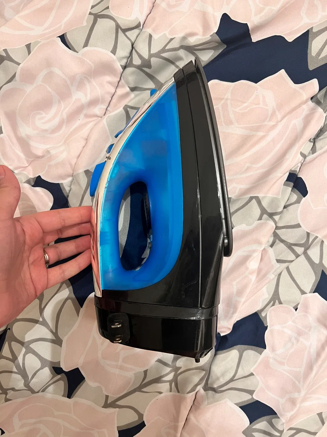 Sunbeam Steam Iron - Blue & Black image indicator(3)
