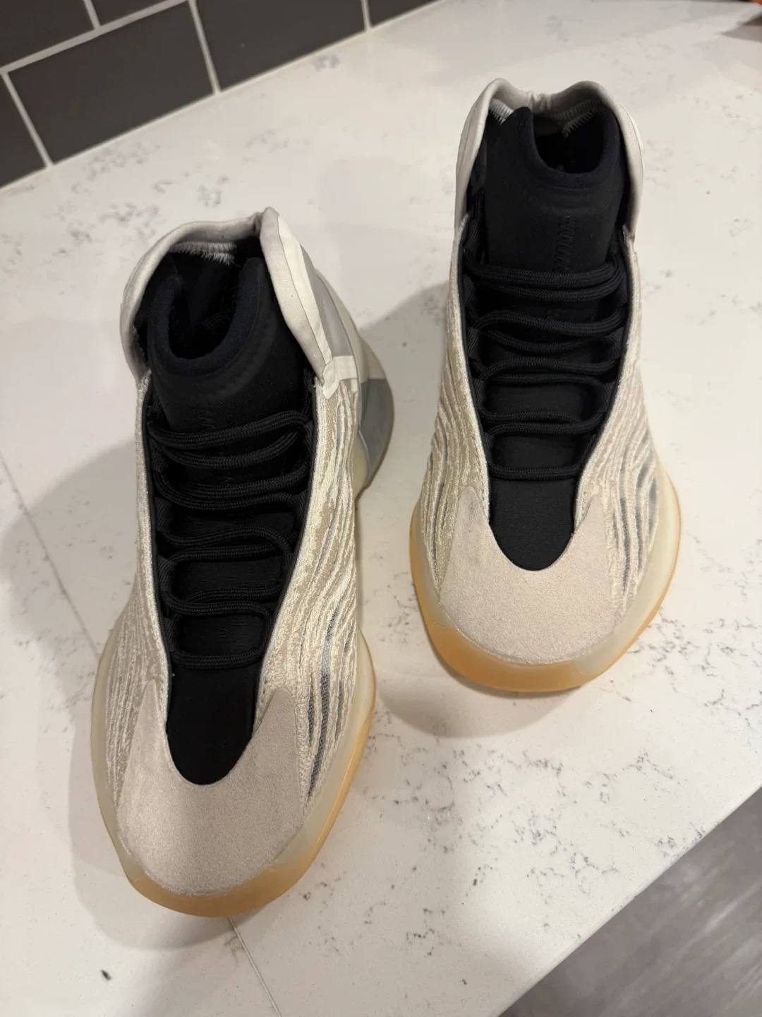 Adidas Yeezy Basketball Knit Slate Bone thumbnail