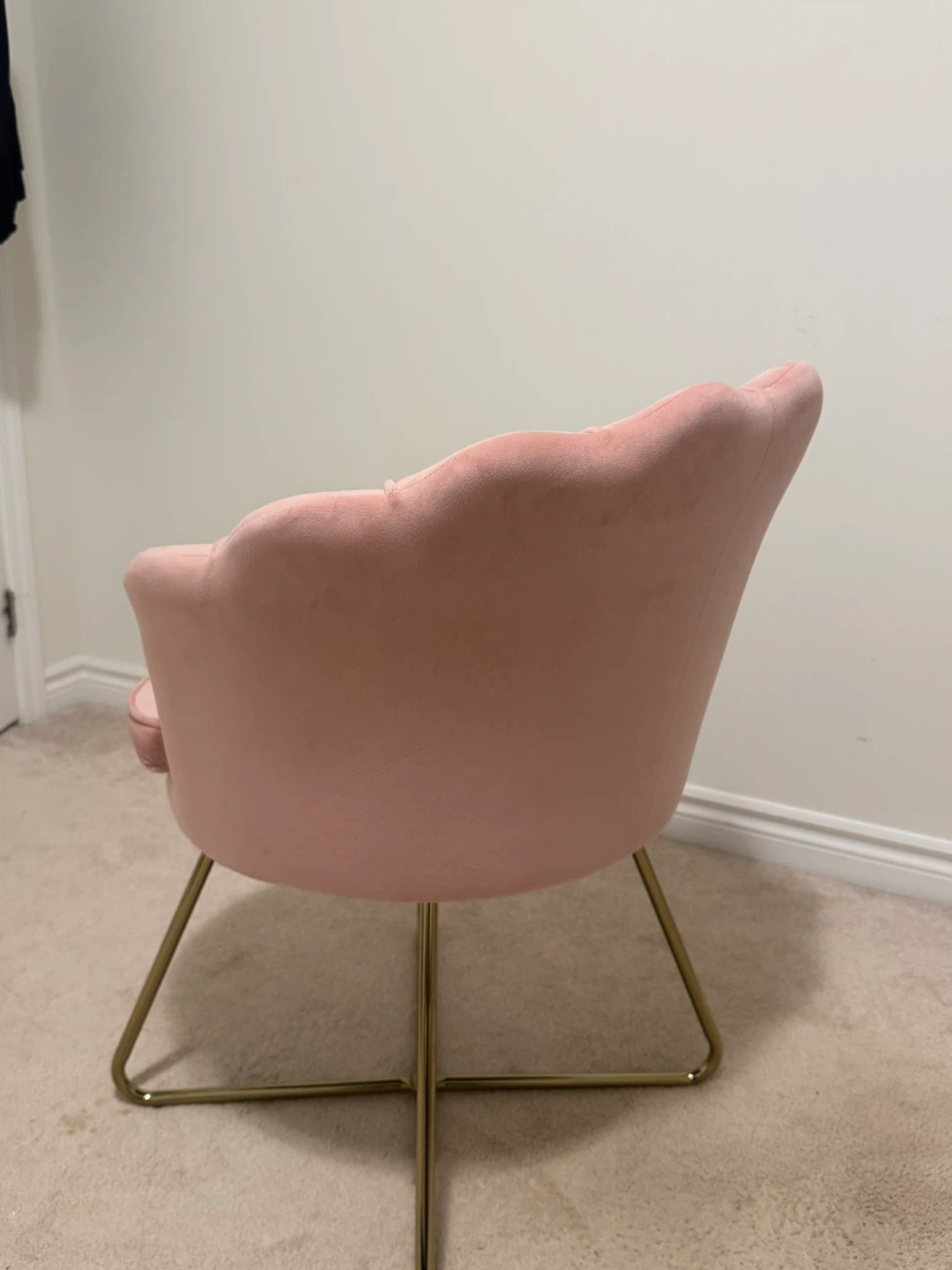 Pink Velvet Shell Accent Chair - photo 3