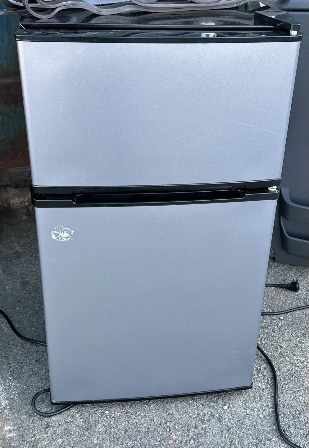Mini Fridge – Good Condition - Silver - photo 2