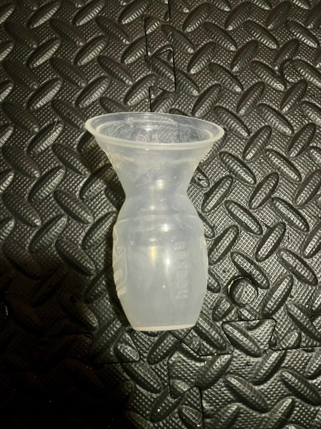 Haakaa Manual Breast Pump thumbnail