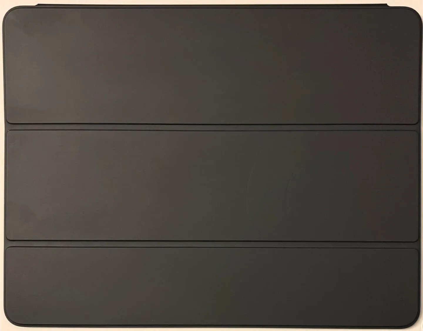 Apple 12.9-inch iPad Pro Smart Folio image indicator(2)