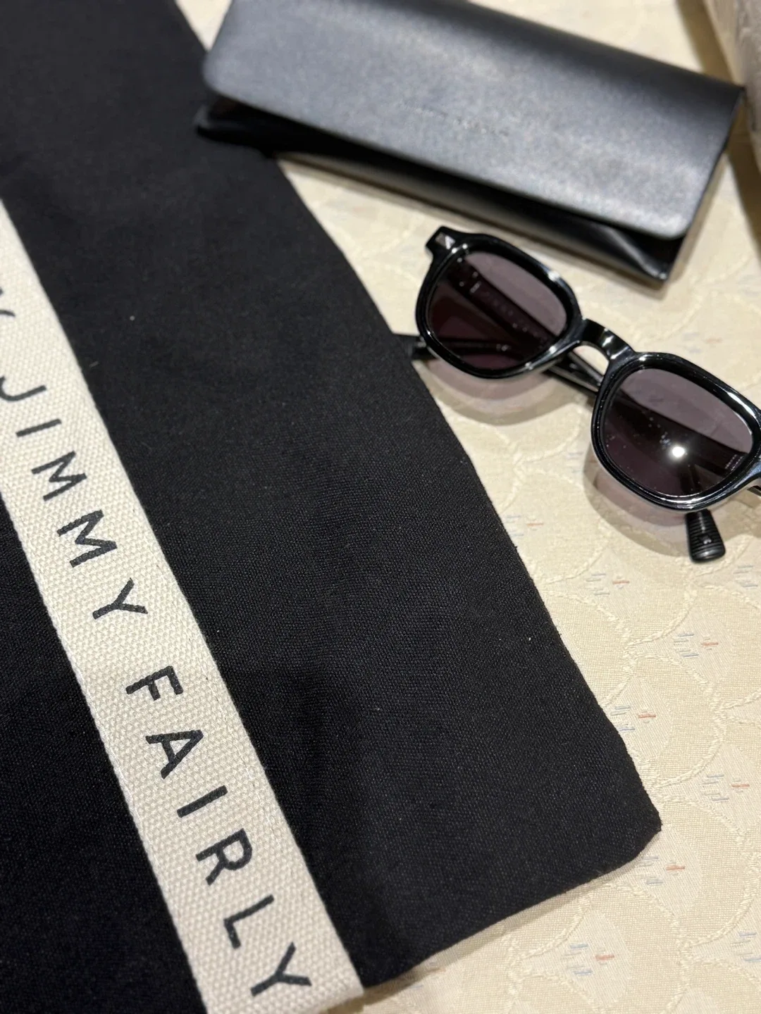 Jimmy Fairly Sunglasses with Case image indicator(4)