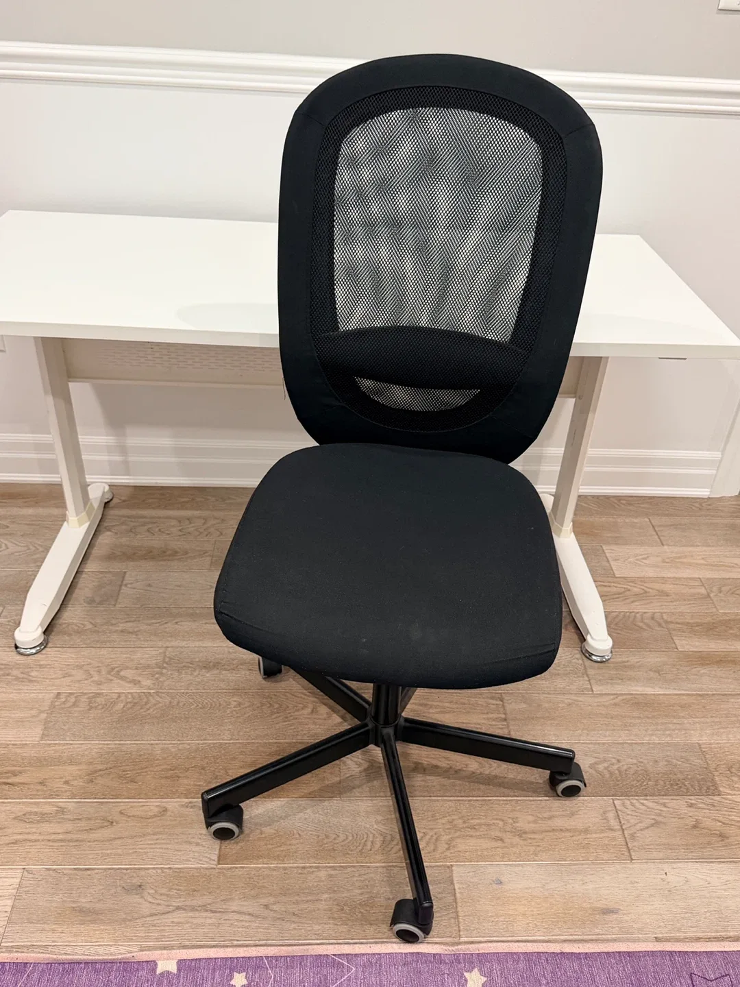 Black Mesh Office Chair