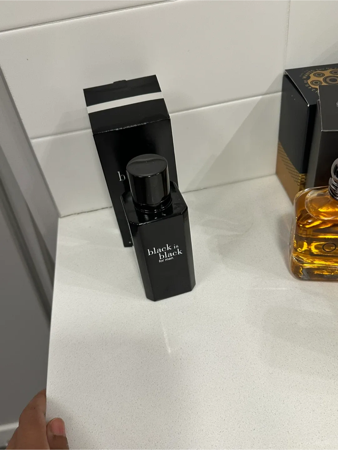 Man’s perfume image indicator(9)