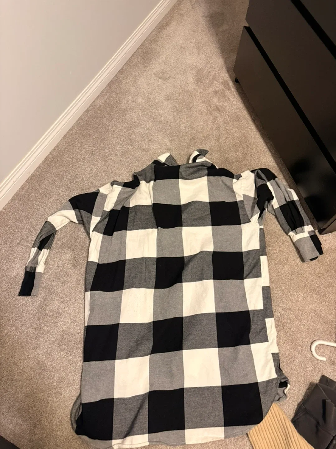 Plaid H&M Button Shirt image indicator(2)