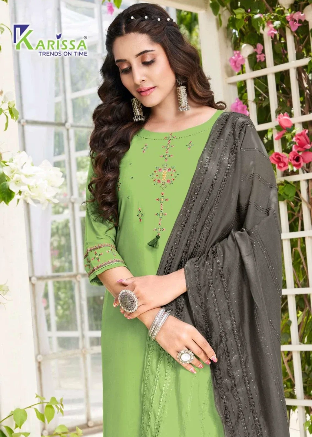 Women's Salwar Kameez image indicator(10)