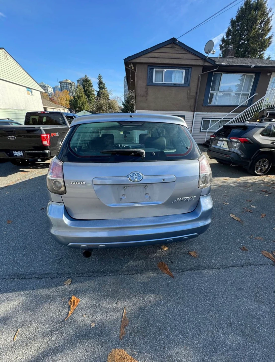 Toyota Matrix Hatchback - Great Condition! - photo 4