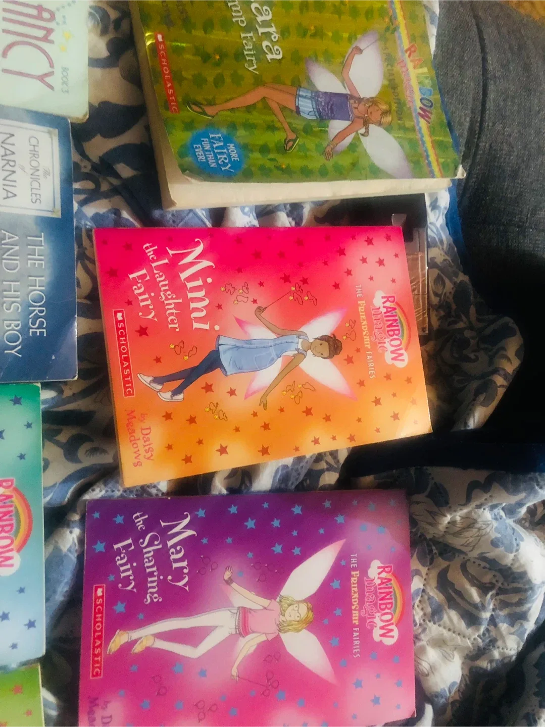 Children's Books Lot: Nancy Clancy, Narnia, Rainbow Magic image indicator(4)