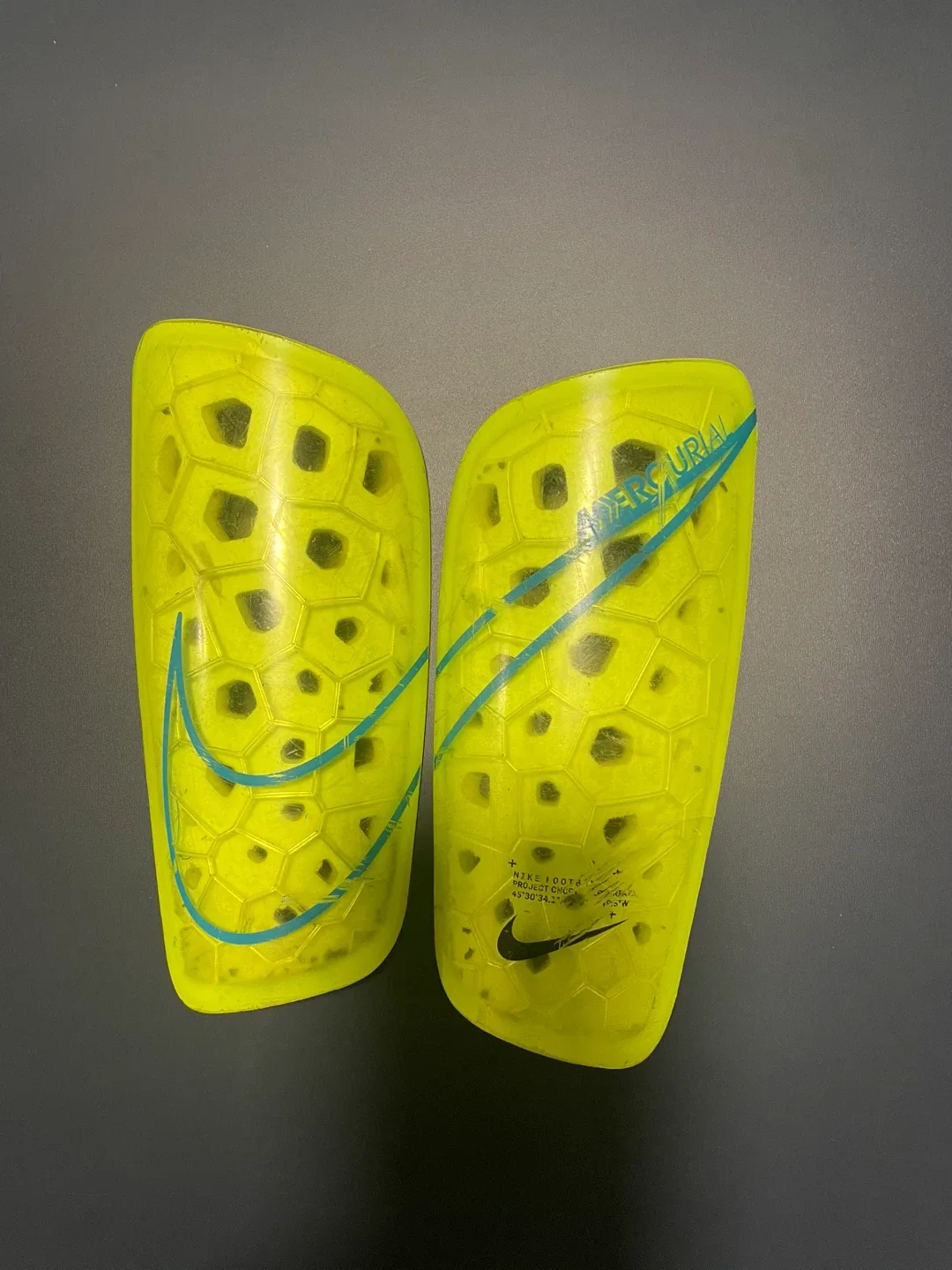 Nike Mercurial Lite Soccer Shin Guards thumbnail