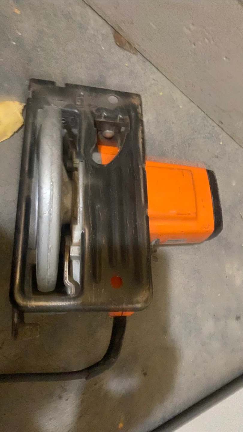 🥕Black & Decker 7 1/4" Circular Saw - photo 3