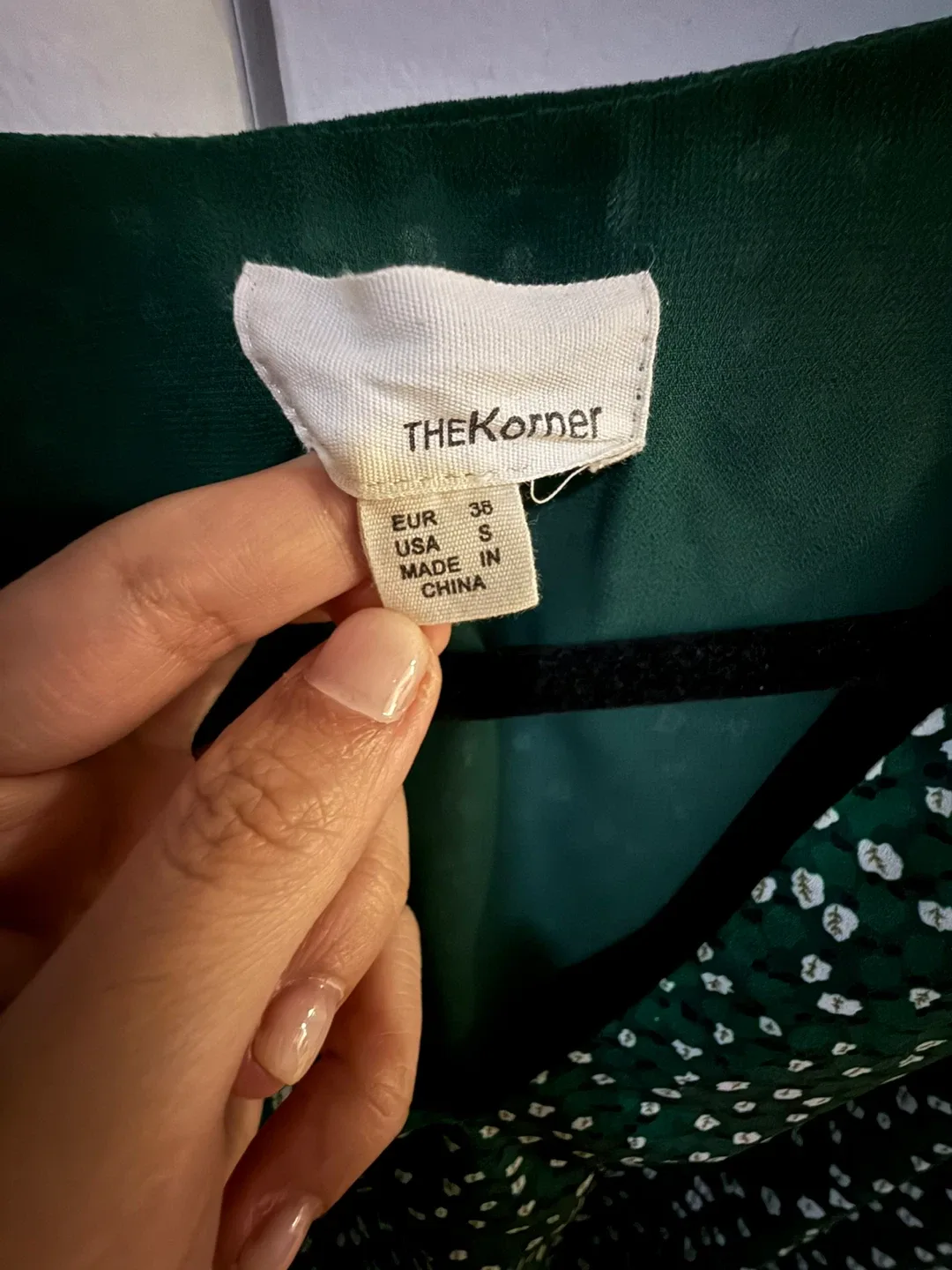 The Korner Green Floral Dress - Size S image indicator(2)