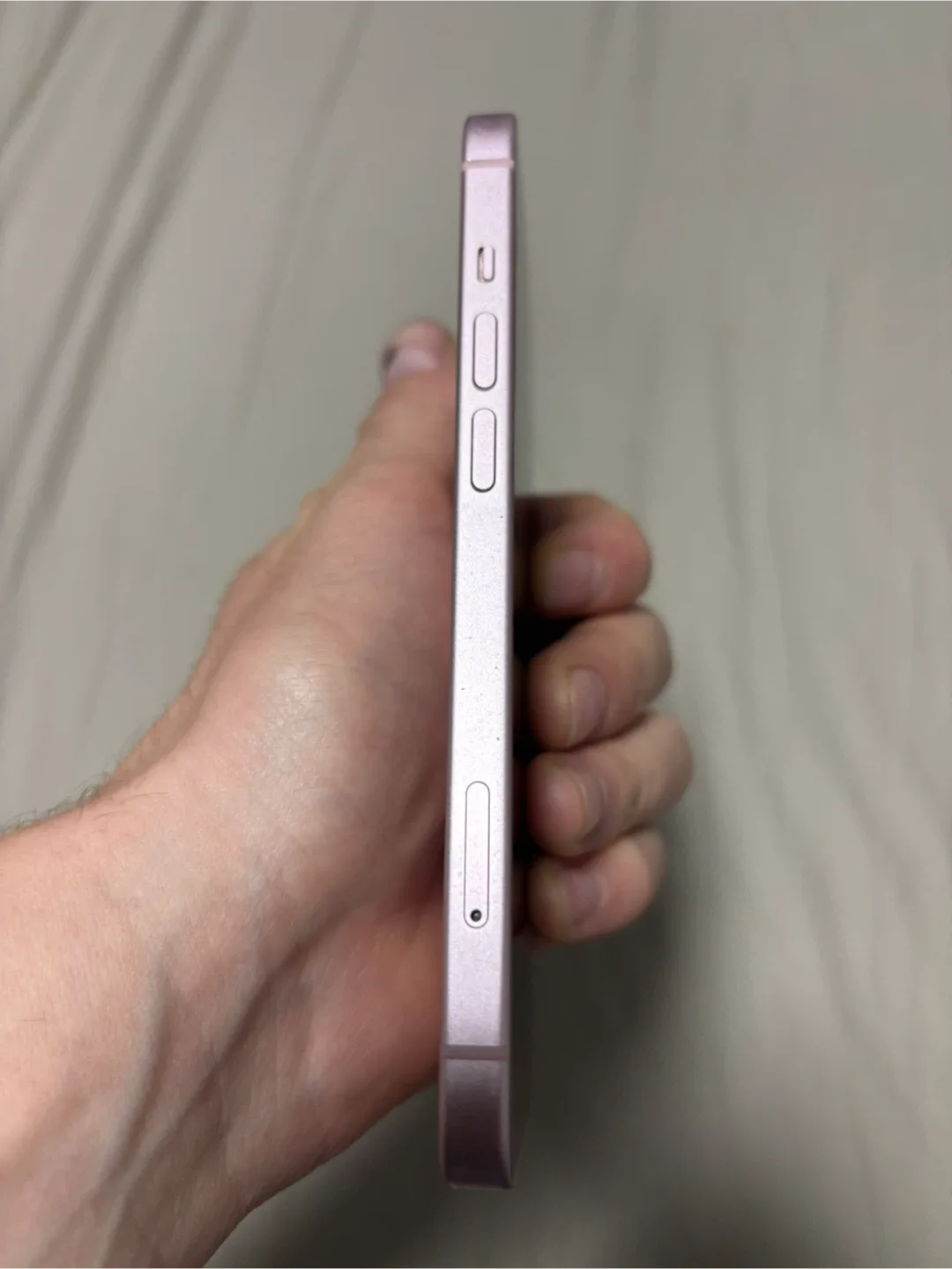 Apple iPhone 15 Pink 256GB sim slot 88%✅ image indicator(4)