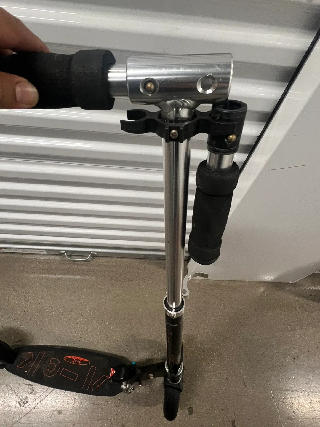 Micro Kickboard Scooter - Black image indicator(2)