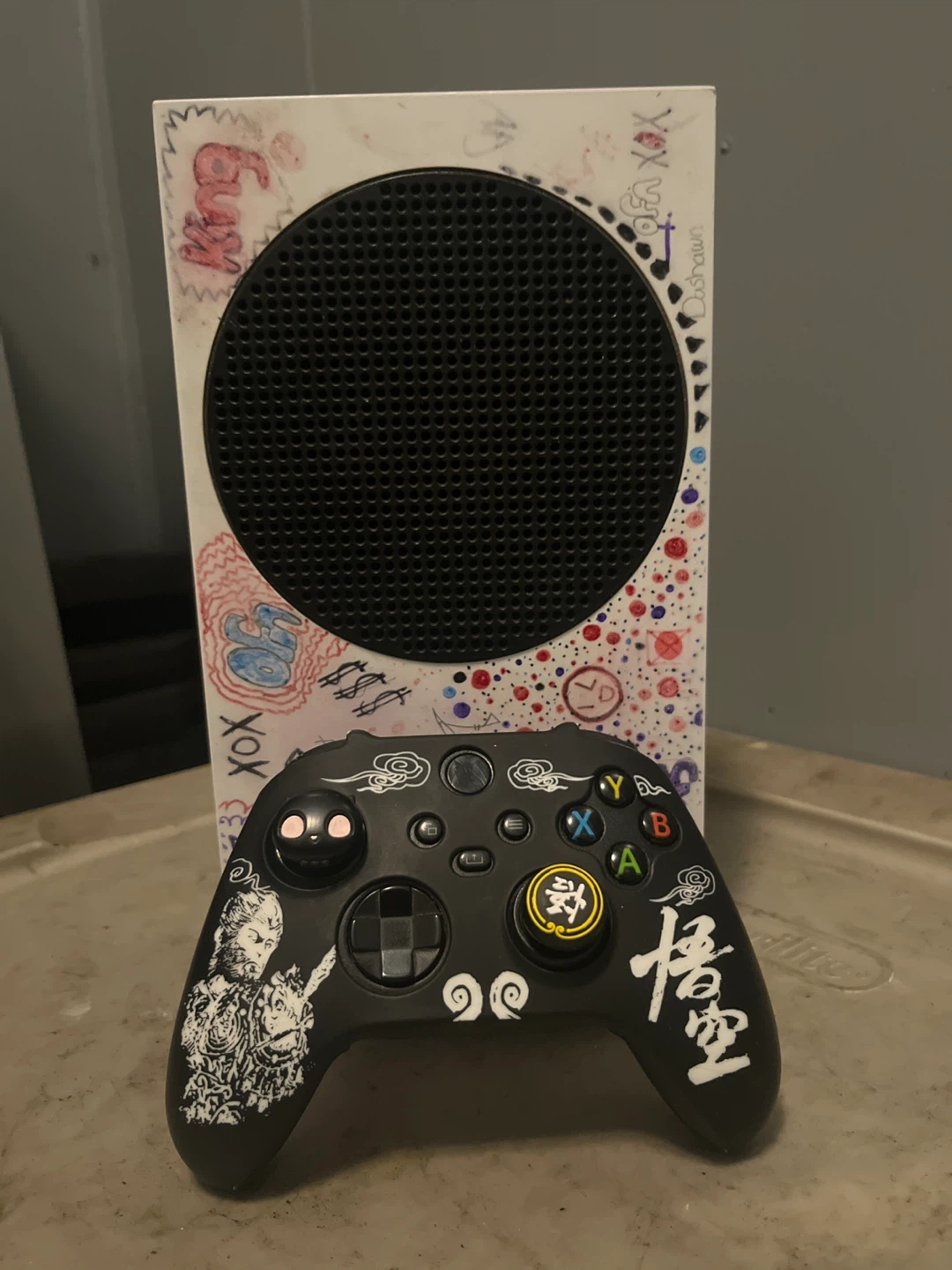 Xbox series S and controller - photo 3