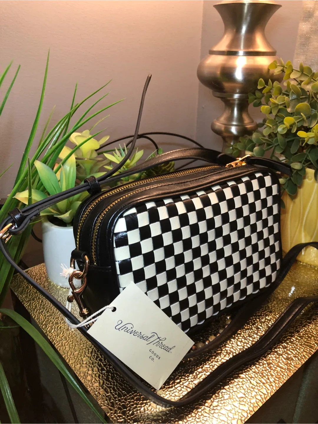 Universal Thread Black & White Checkerboard Crossbody Bag image indicator(5)