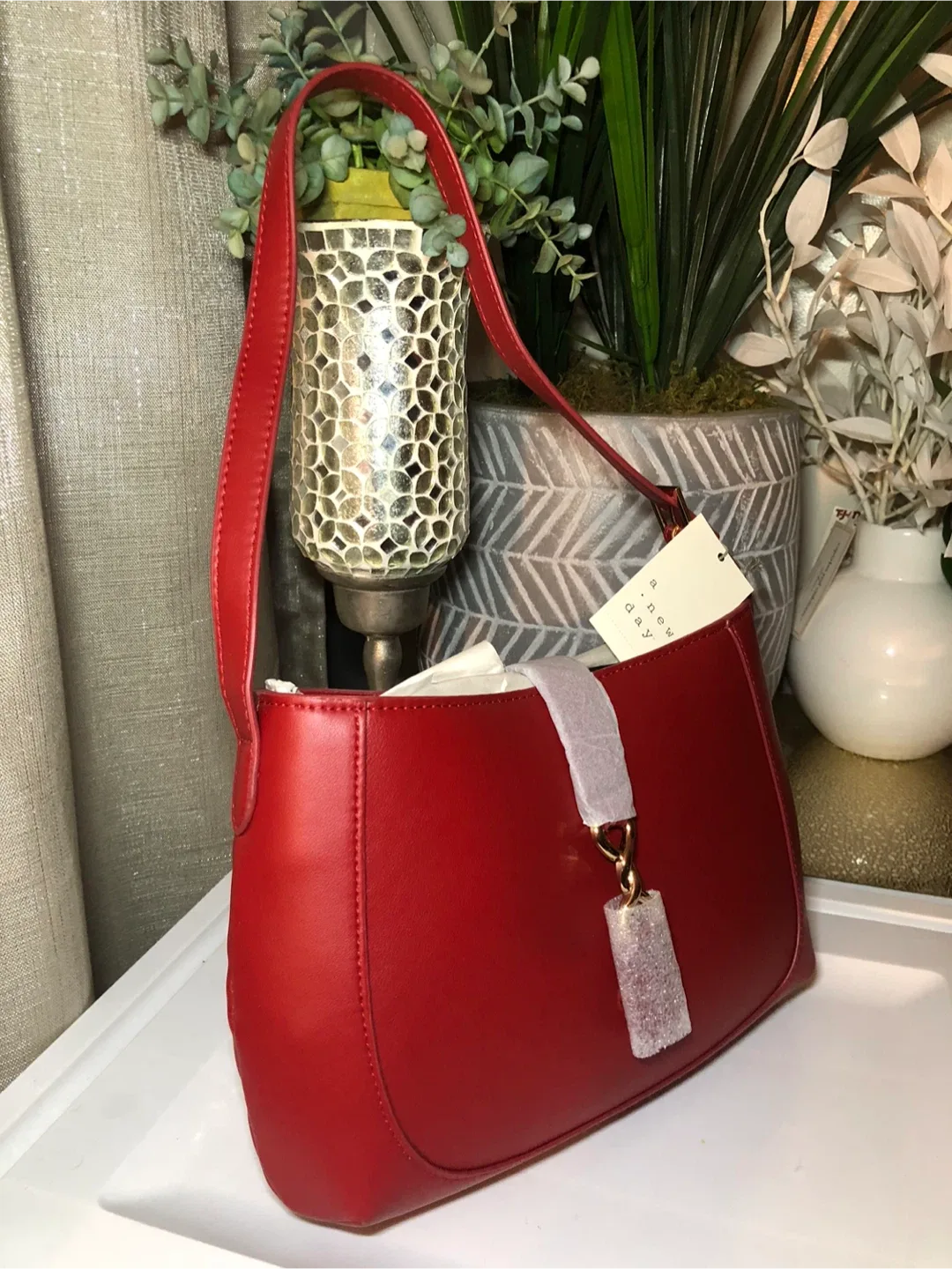 New A New Day Red Shoulder Bag image indicator(2)