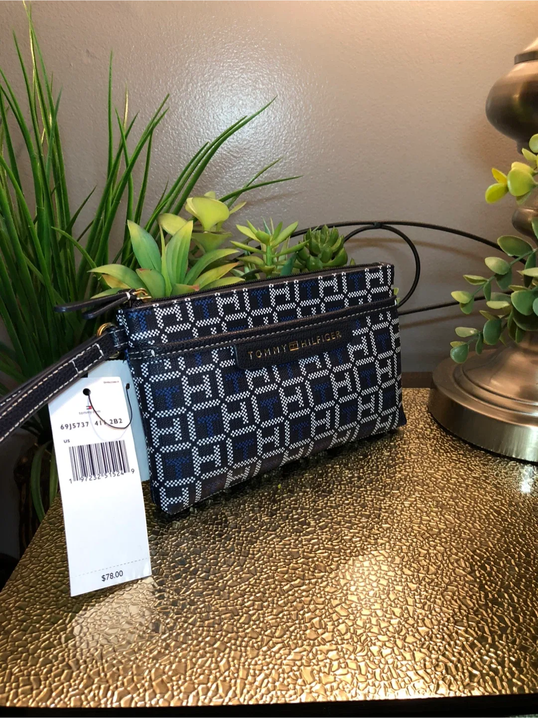 Tommy Hilfiger Wristlet image indicator(2)