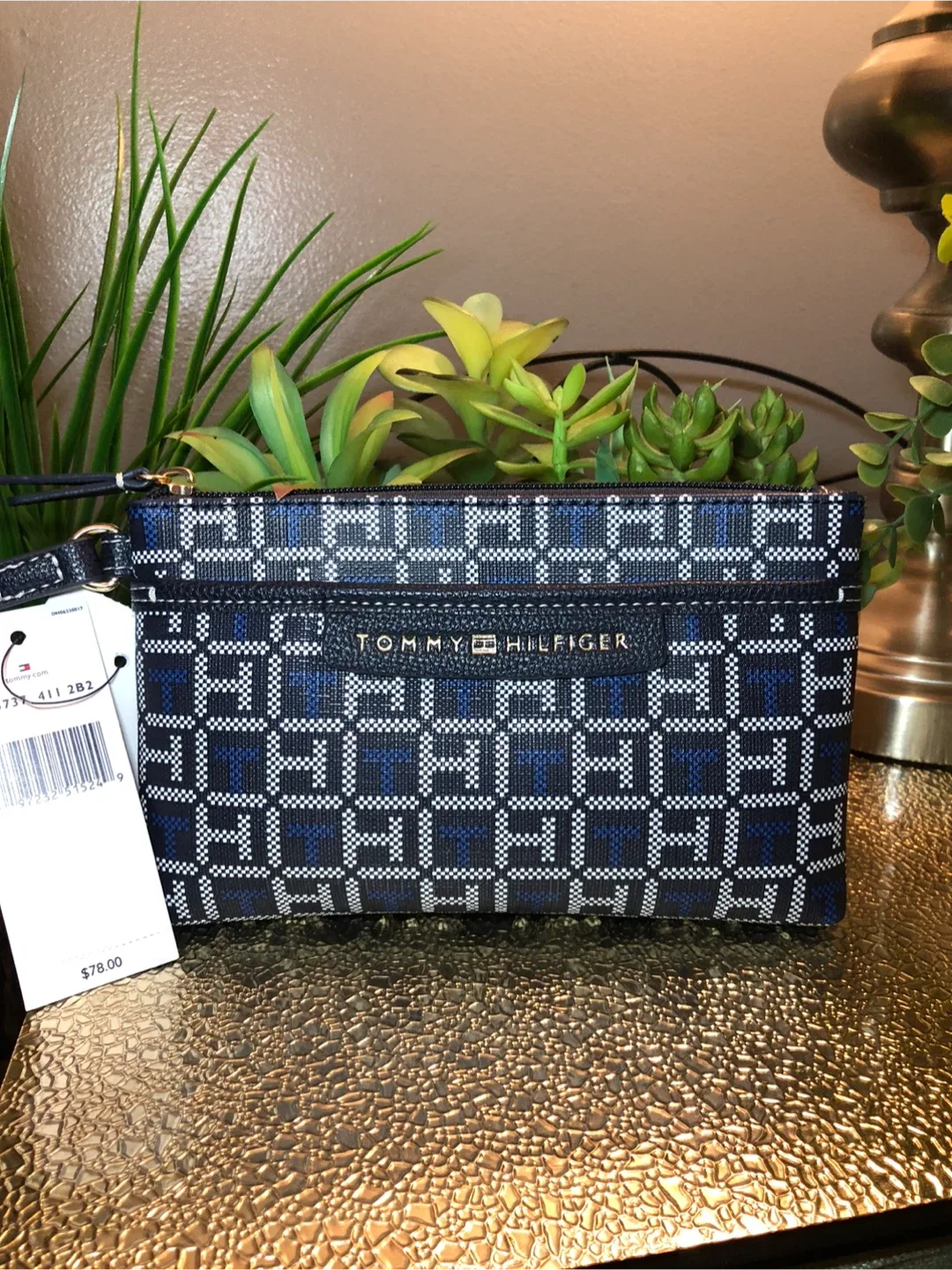 Tommy Hilfiger Wristlet image indicator(5)