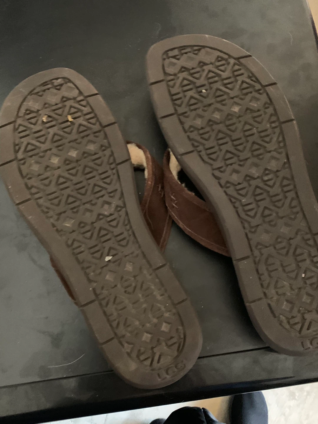 Jordan Red Slides & UGG Brown Flip Flops - photo 2