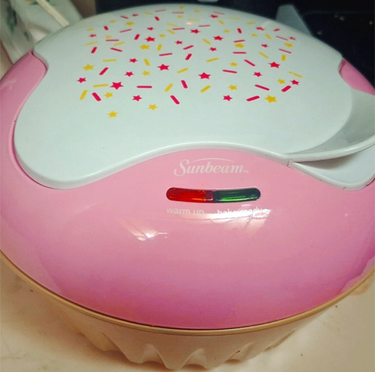 Sunbeam Cupcake Maker - Makes 6 in 10 Minutes! - photo 2