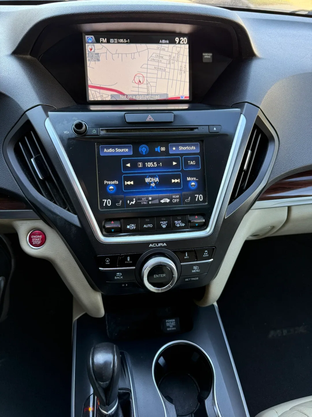 White Acura MDX SUV image indicator(8)