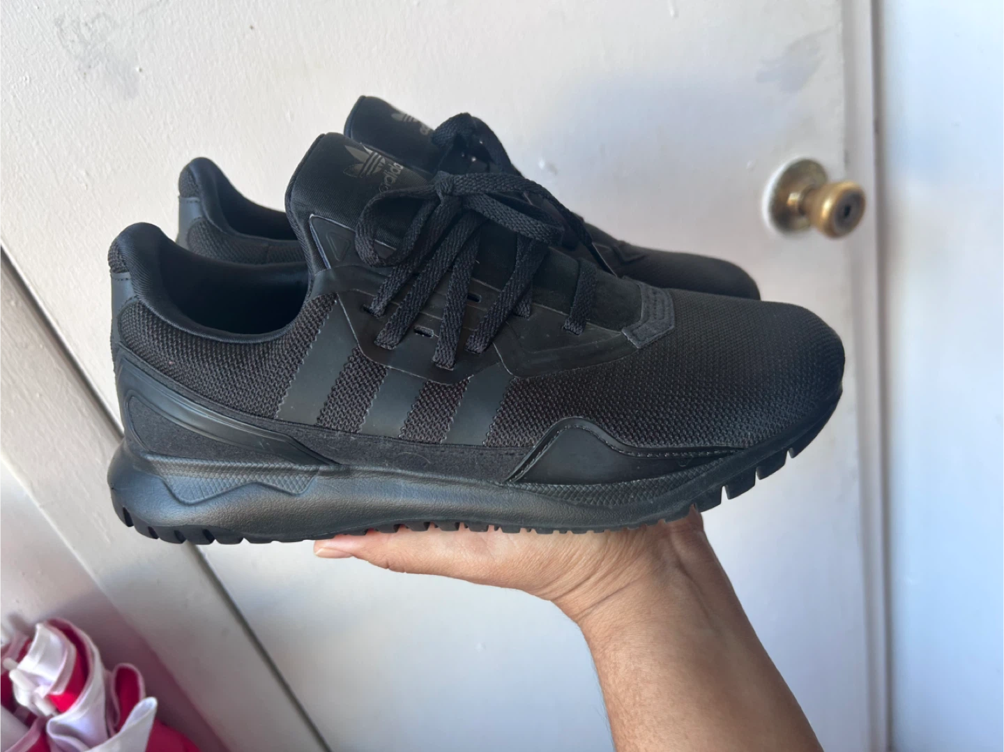 Adidas Sneakers Size 6.5 🥕