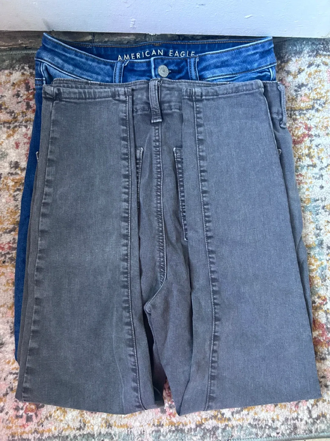 American Eagle jeans size 6 read description ⤵️ image indicator(5)