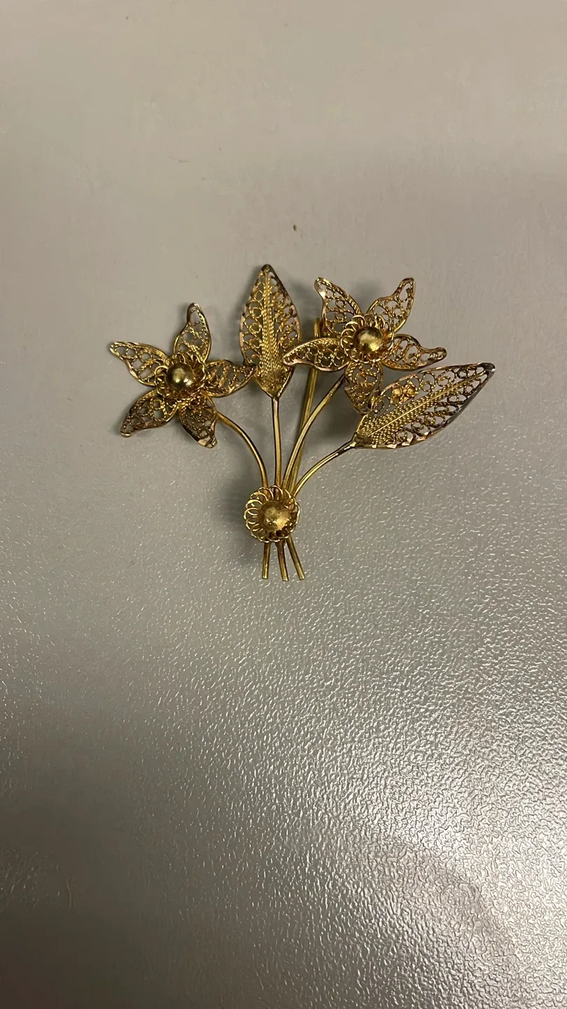 Vintage Gold 12k  Flower Brooch thumbnail