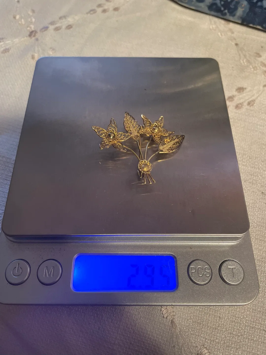 Vintage Gold 12k  Flower Brooch image indicator(3)