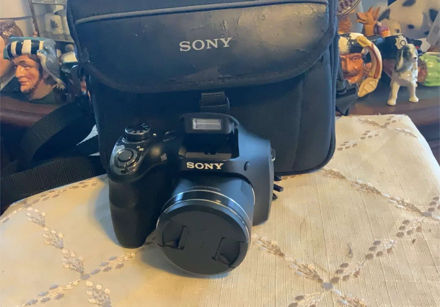 Sony Cyber-shot DSC-H300 Digital Camera w/ Case image indicator(2)