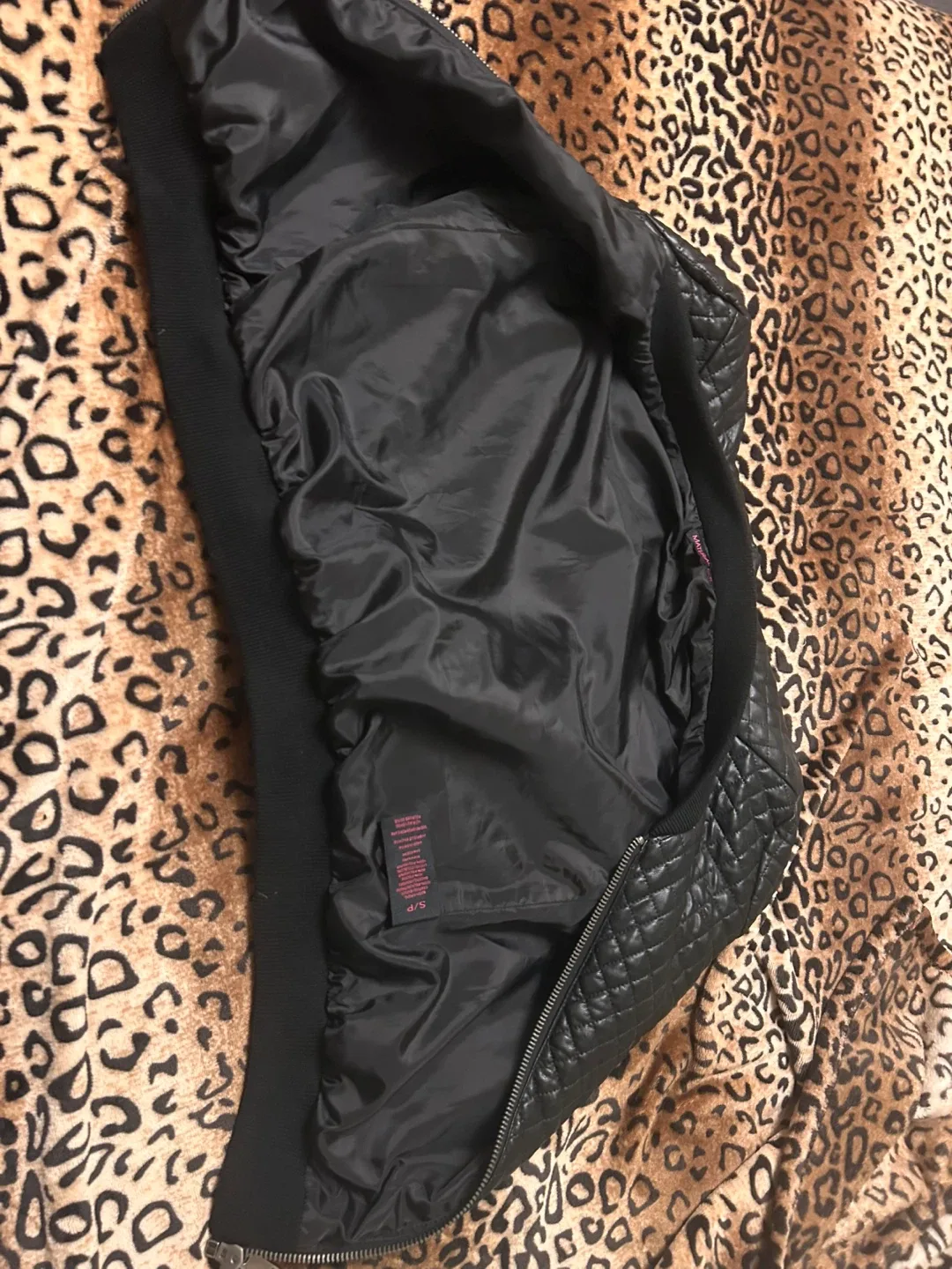 Material Girl Black Quilted Bomber Jacket - Size S image indicator(5)