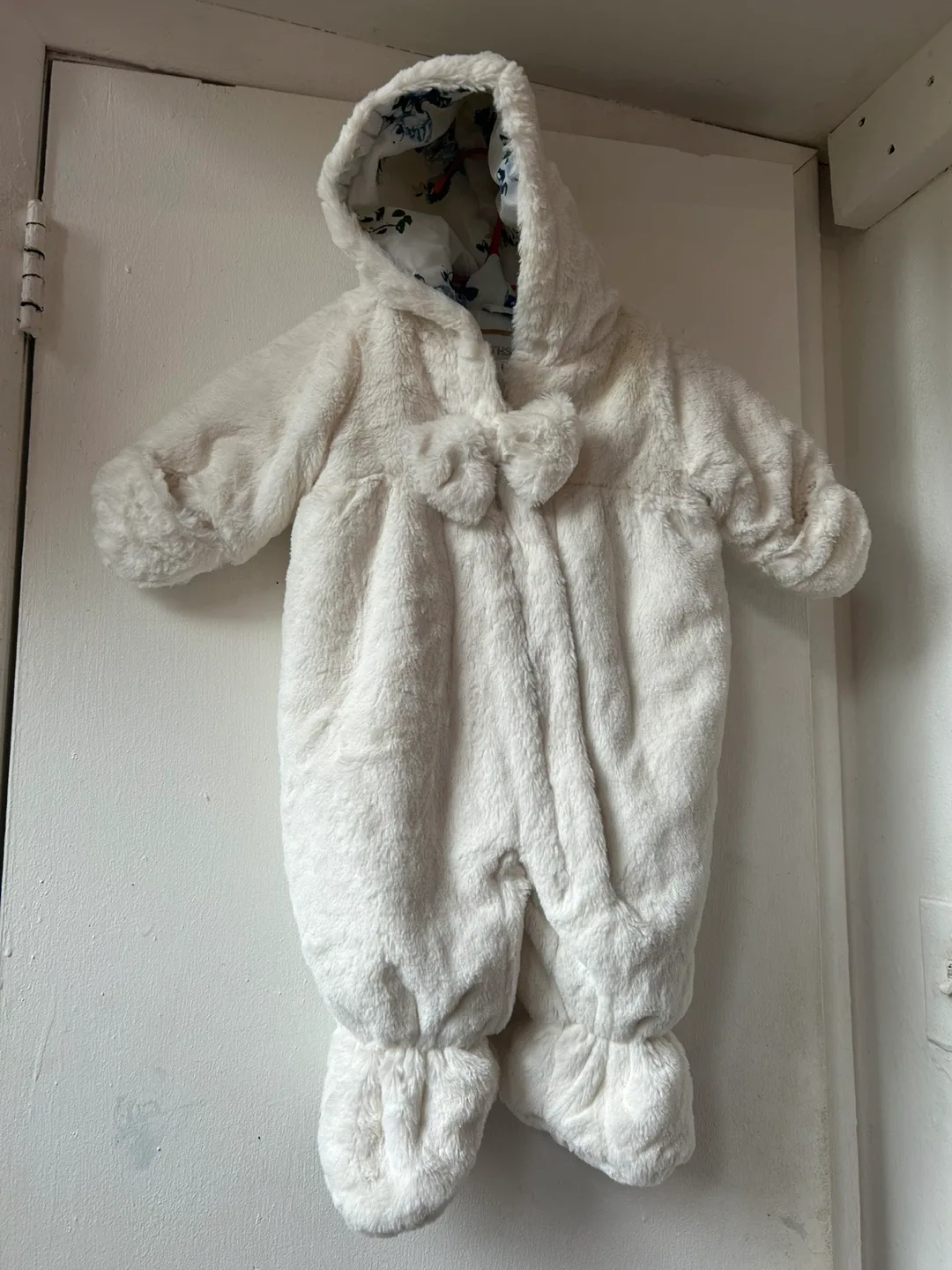 Rothschild Fuzzy White Footed Snow Suit Size 3-6M thumbnail