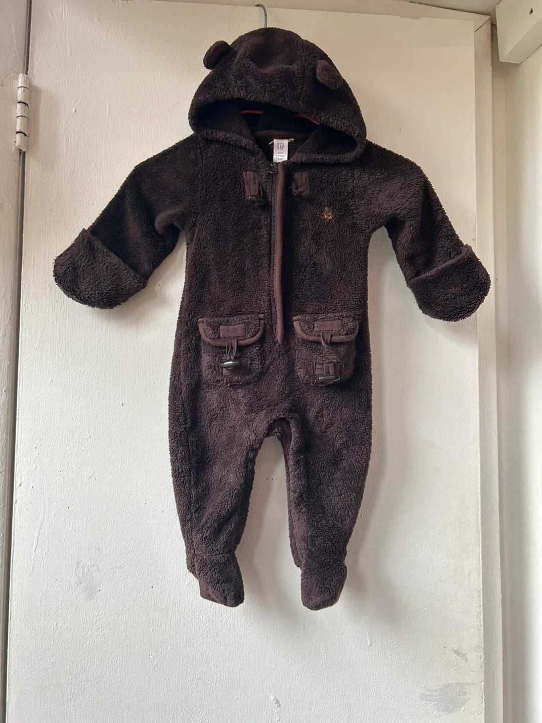 Baby Gap snow suit size 3-6 months read description ⤵️ thumbnail