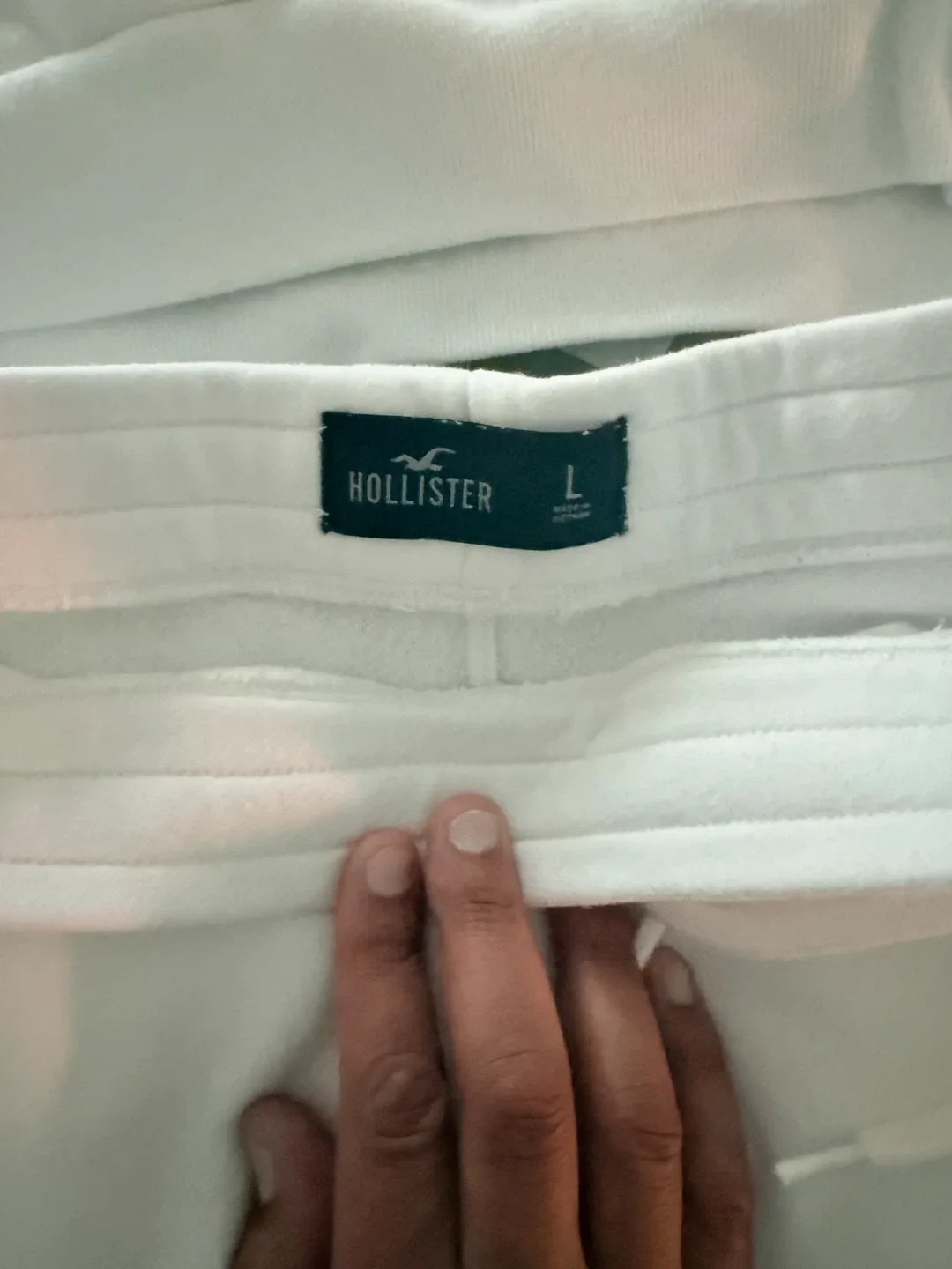 Hollister White Hoodie (M) & Sweatpants (L) Set image indicator(2)