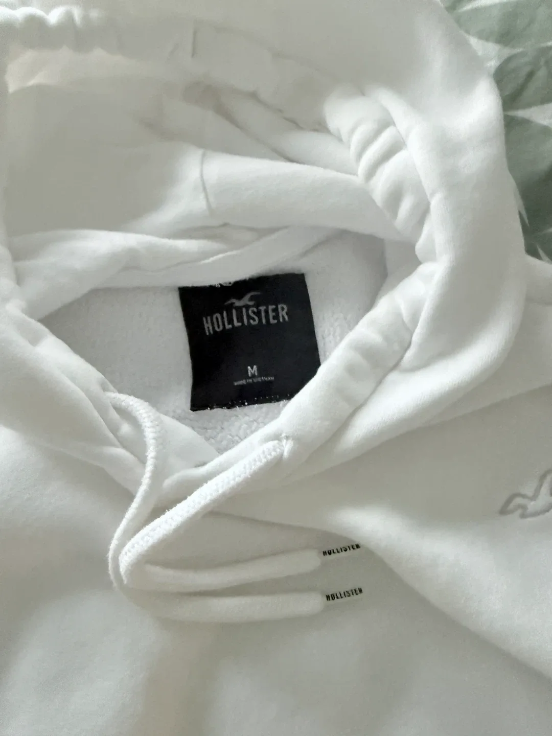 Hollister White Hoodie (M) & Sweatpants (L) Set image indicator(3)
