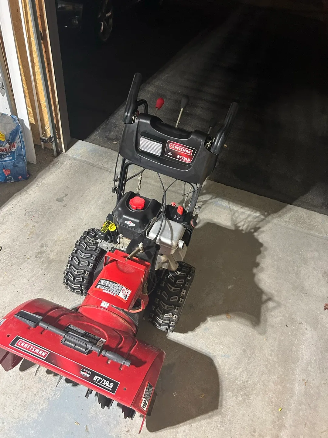 Craftsman 27" Two-Stage Snow Thrower image indicator(2)