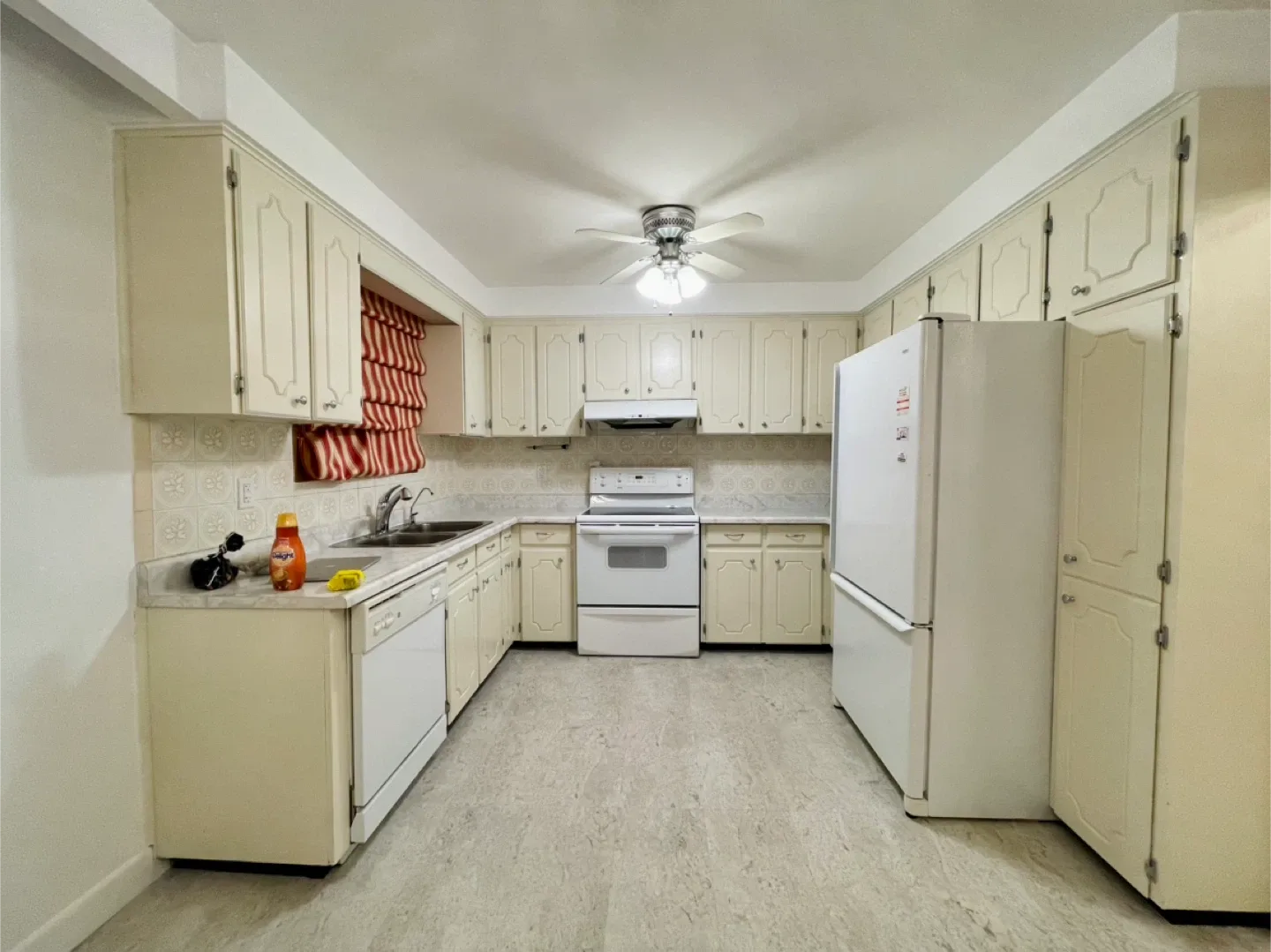 3 bed 2 bath for rent in Mississauga Lakeview image indicator(5)