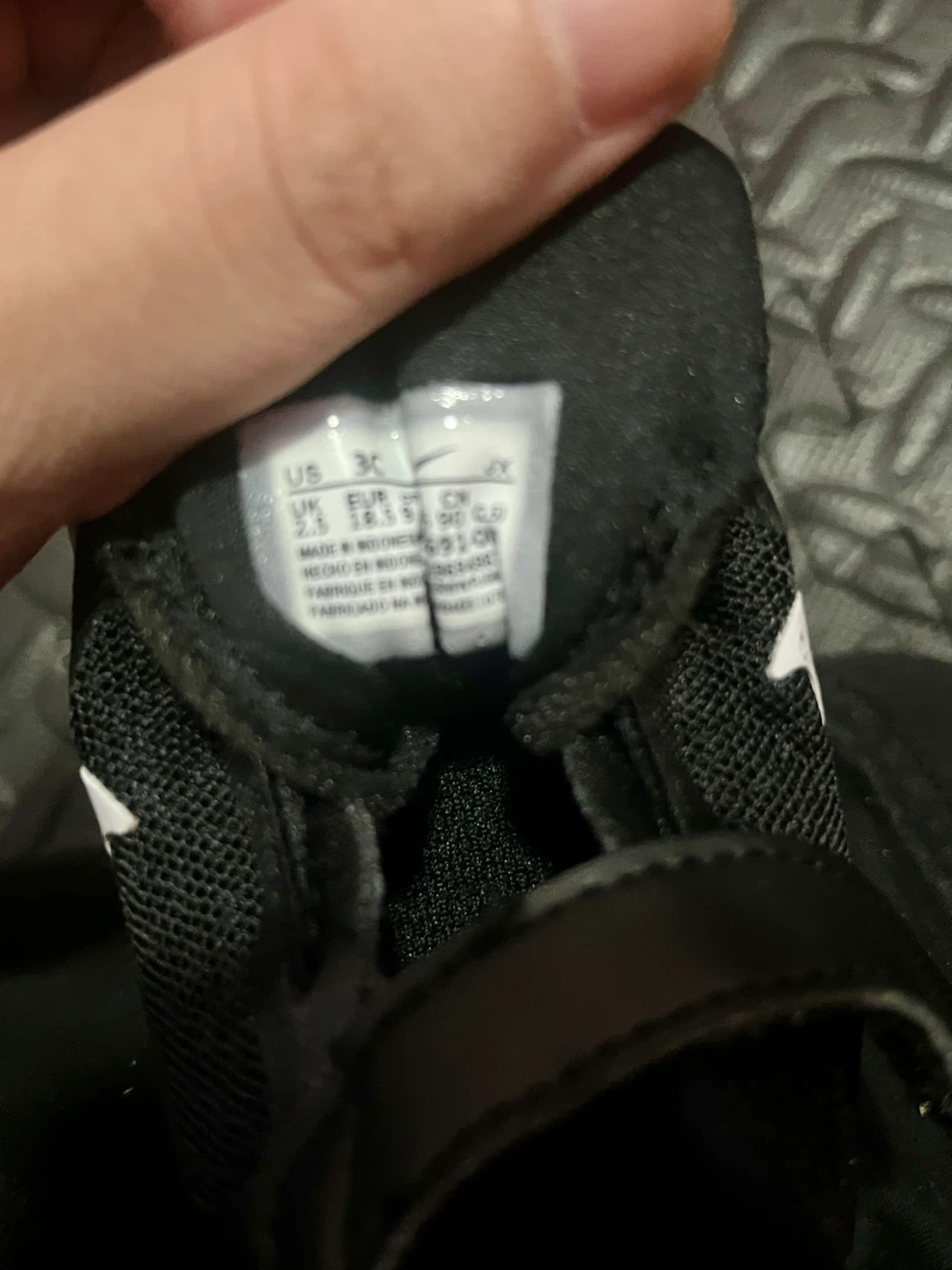 Nike Toddler Shoes Size 3C - Black & White - photo 4