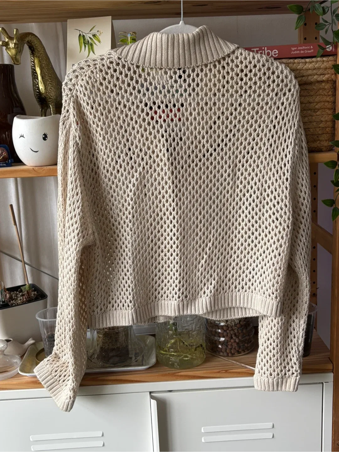 H&M Beige Knit Cardigan - Size Medium image indicator(2)