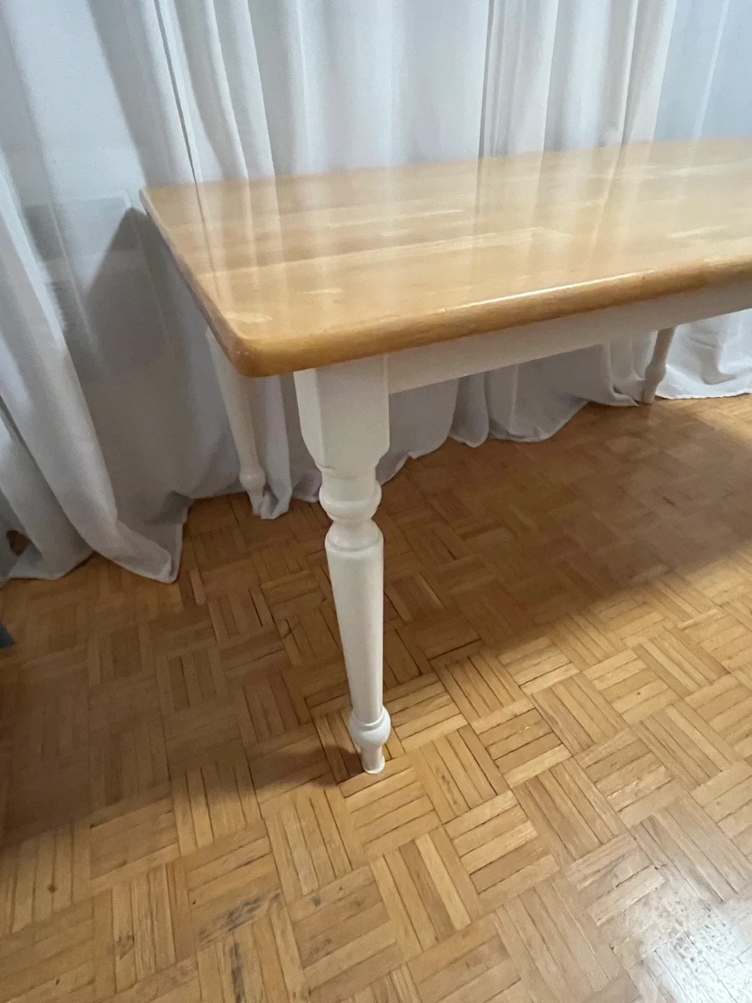 Large Wooden Dining Table with White Legs image indicator(4)