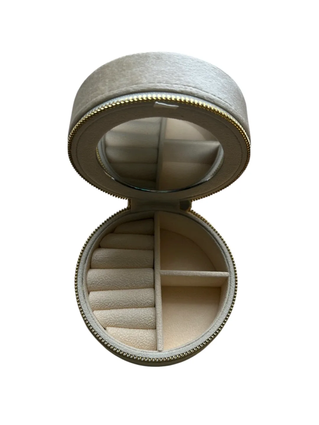 Monogrammed 'G' Jewellery Travel Case image indicator(2)